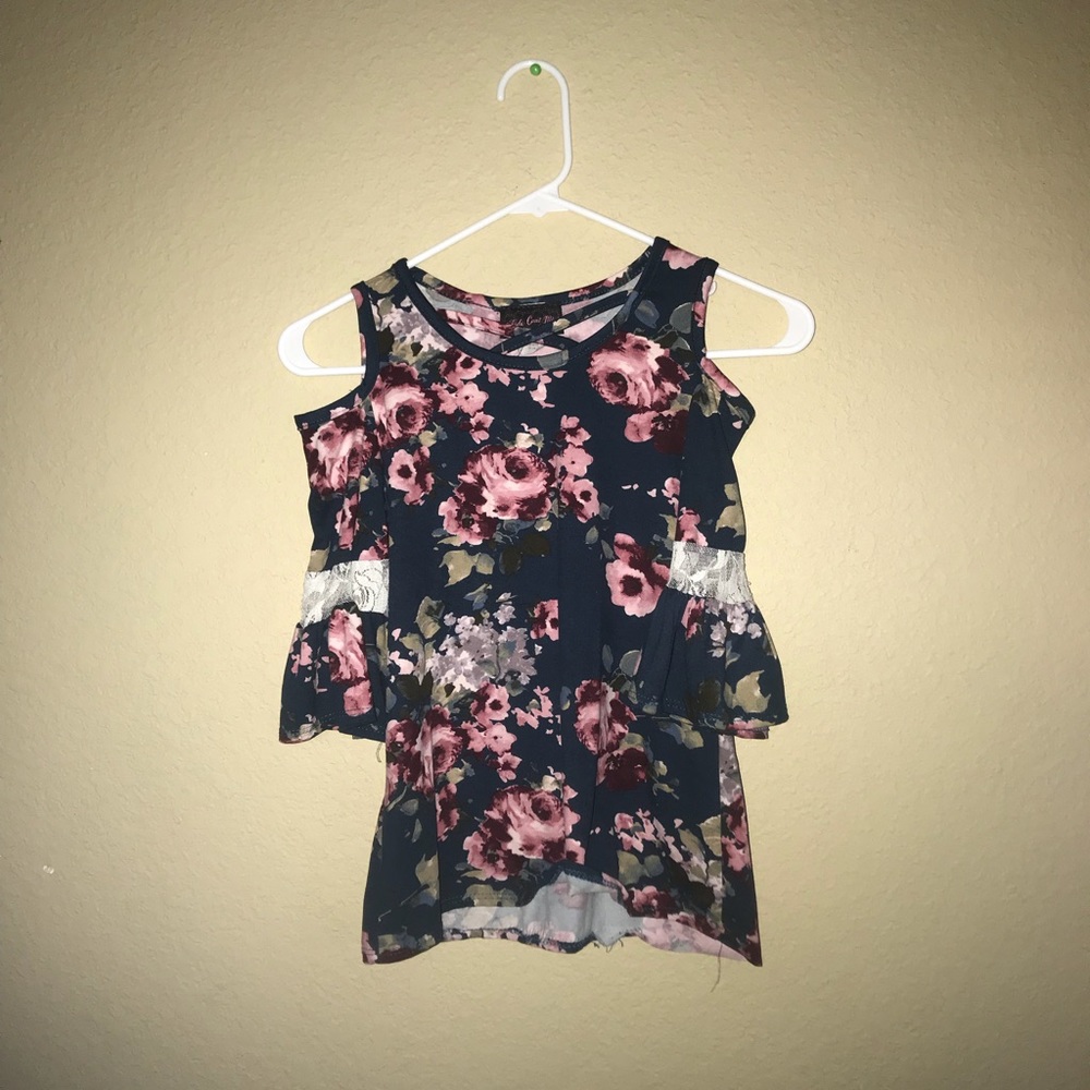 Girls open shoulders blouse 👚